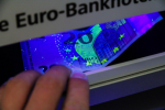 EZB: Fälschung oder Original? Eigene Banknoten prüfen